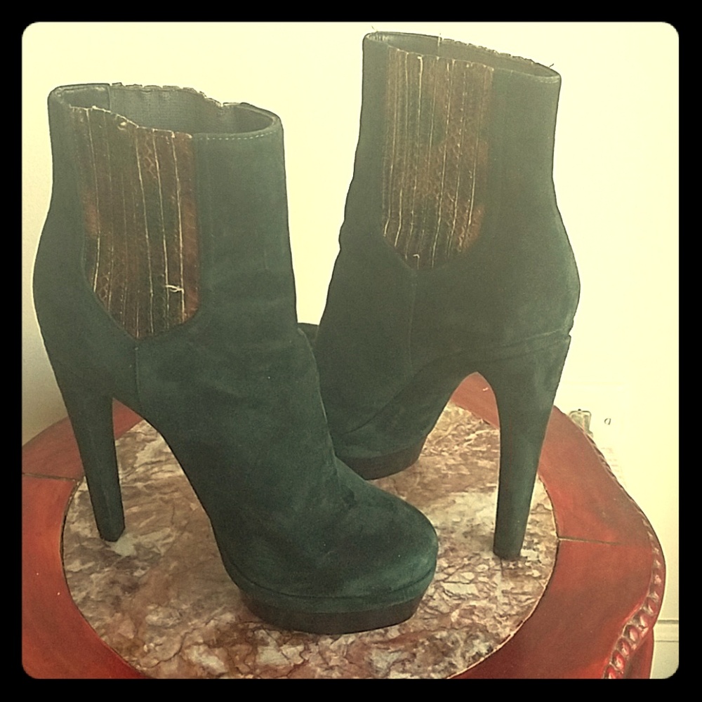 Platform ankle emerald green suede boot